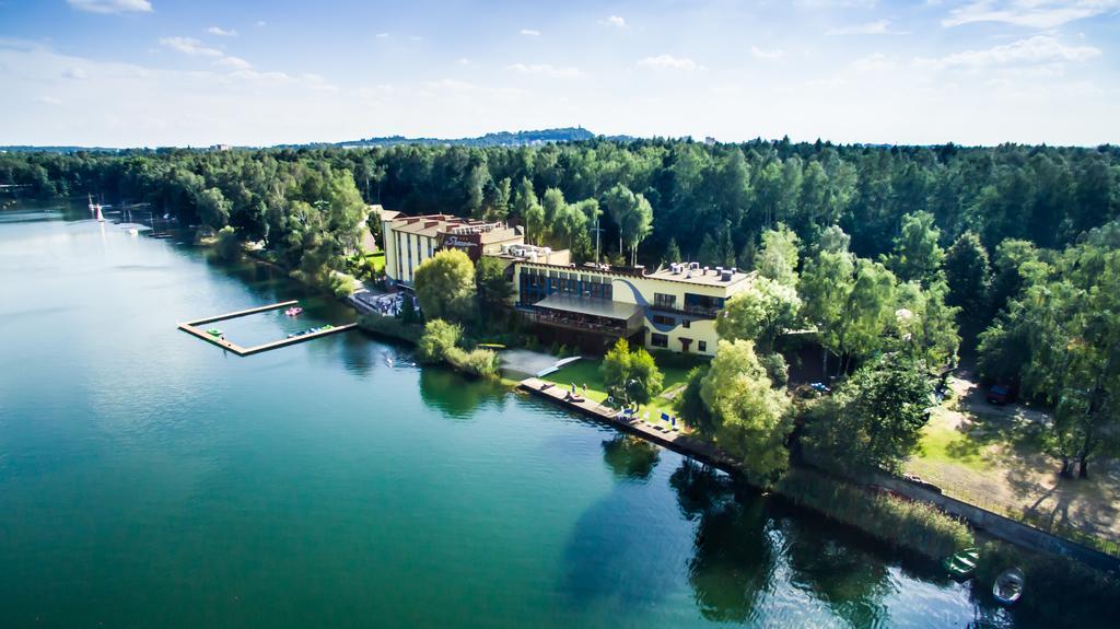 Shuma Hotel Dąbrowa Górnicza Buitenkant foto
