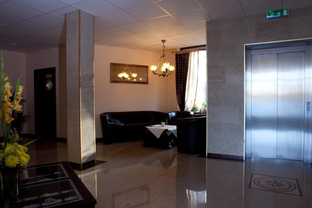 Shuma Hotel Dąbrowa Górnicza Buitenkant foto