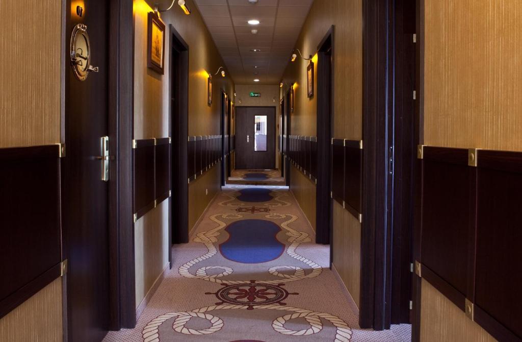 Shuma Hotel Dąbrowa Górnicza Buitenkant foto